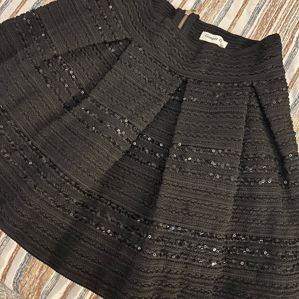 Sequin Small black skirt